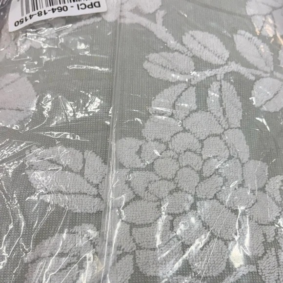 2!!!! THRESHOLD NWT traditional garden floral bath towels -green - Picture 9 of 9